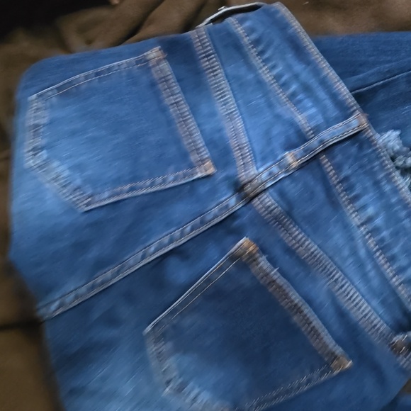 Skinny jeans with chains - Picture 5 of 10